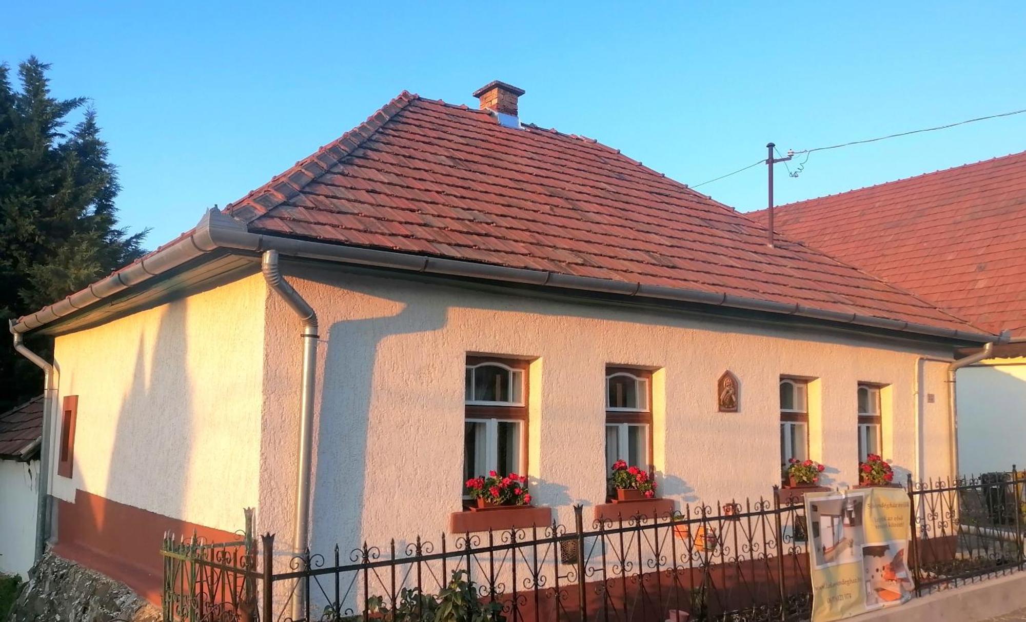 Lankas Vendeghaz - Holloko Villa Luaran gambar